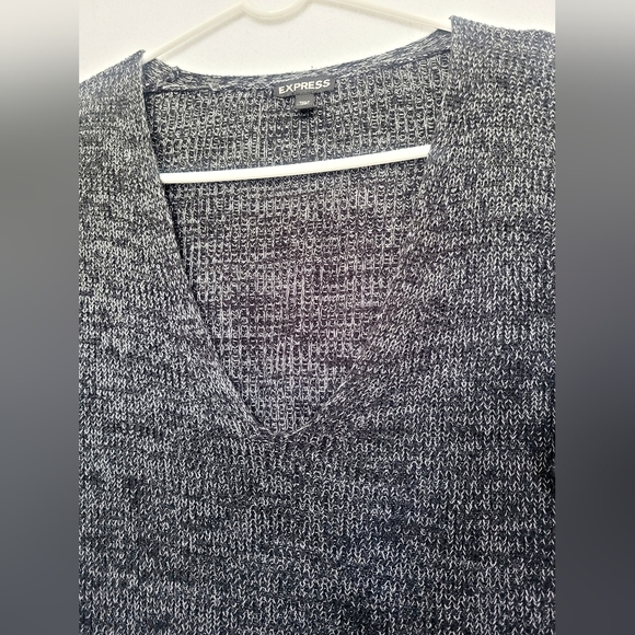 Express Women's 100%Cotton Knit Sweater Gray V-Neck Hi-Low Hem XS - Picture 7 of 11
